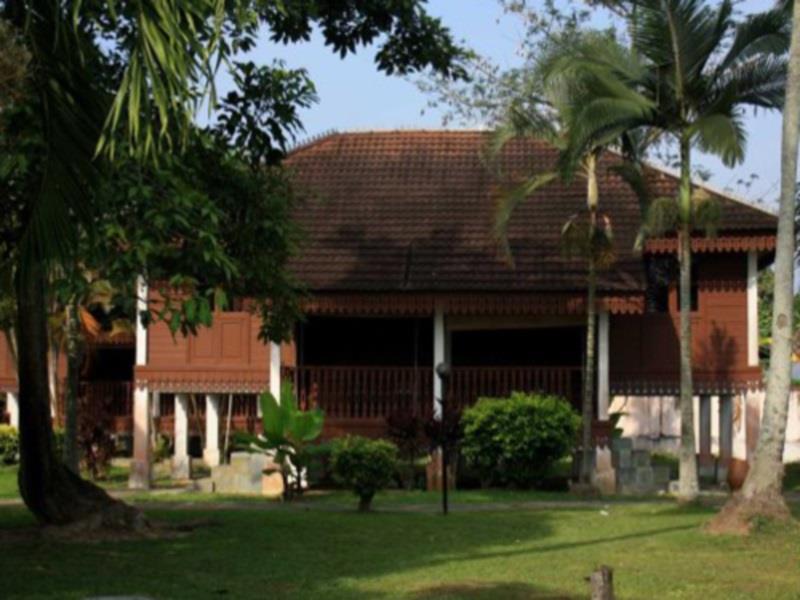 Green Village Pasir Salak Eco River Resort Kampung Gajah  Екстер'єр фото