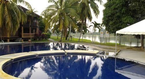Green Village Pasir Salak Eco River Resort Kampung Gajah  Екстер'єр фото